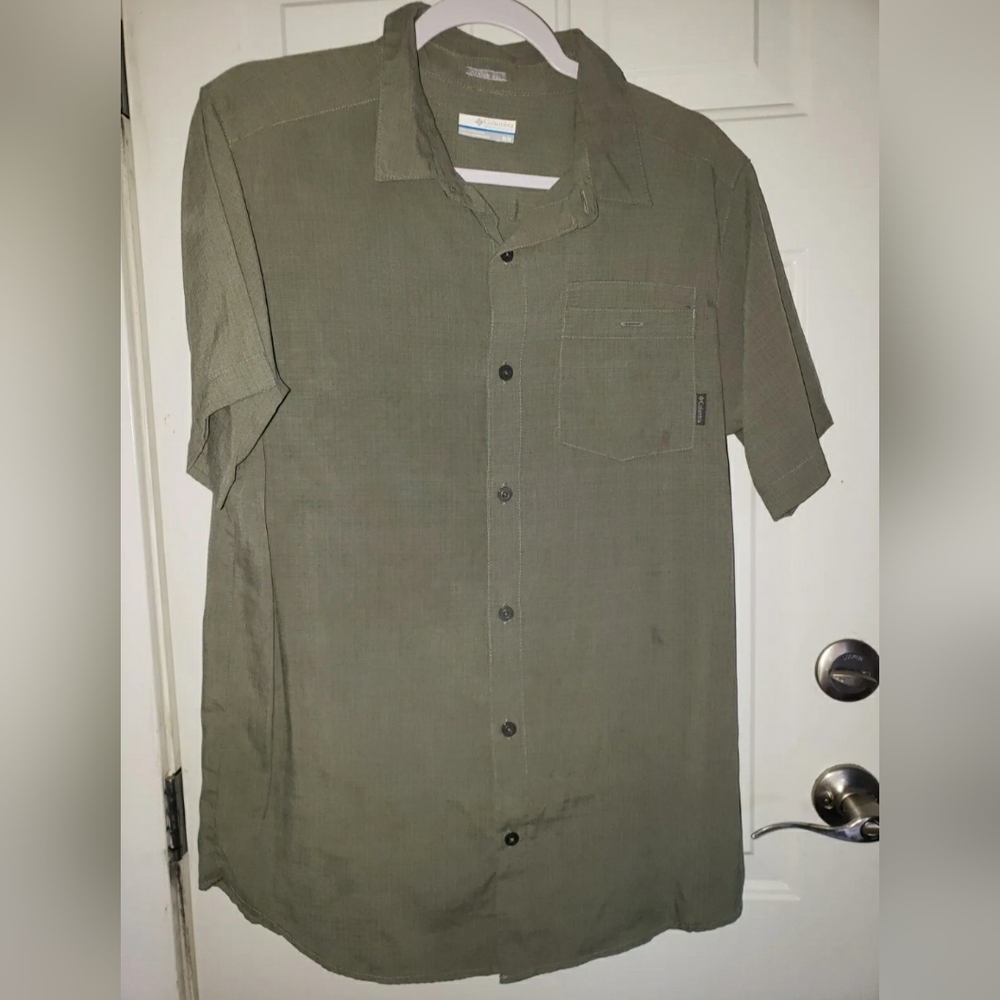 Columbia Active Fit Short Sleeve Button Up Shirt Men’s M Organic Cotton